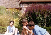 Trois enfants en 1957